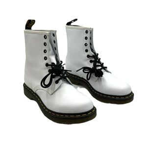 Dr. Martens 1460 Softy T Leather Lace Up Boots Size 9